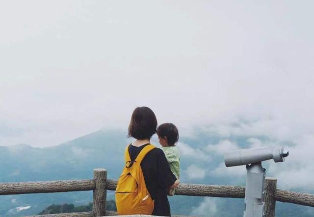「超级宝妈」孩子不到一定年纪，家长尽量不要带他去这4个地方，见世面也不行