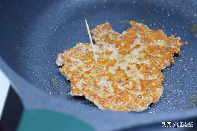 三步做出喷香弹牙的早餐肉饼，连吃一周也不会烦