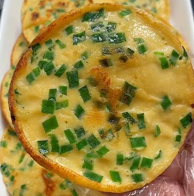 美好的周末，做它吃，不放一滴水，几分钟就上桌，简单又好吃