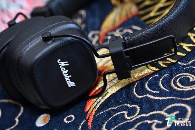 80小时续航还能无线充电，Marshall Major IV体验 | 钛极客