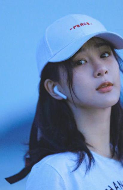 蠢萌小萝莉|杨紫最新海边照传遍全网，“荔枝眼”被万人夸