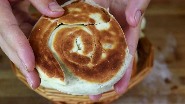 剩米饭不再做蛋炒饭了，简单一做，咬一口满嘴香，孩子天天想吃