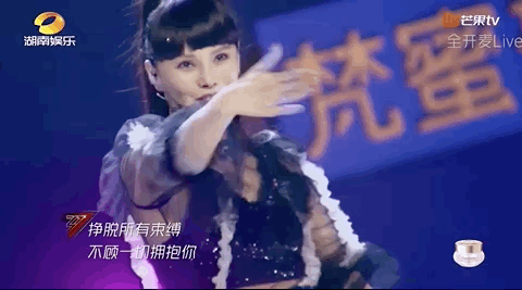 江水寒|看完《乘风破浪的姐姐》,我姐更焦虑了:女生年纪大,不丢人…