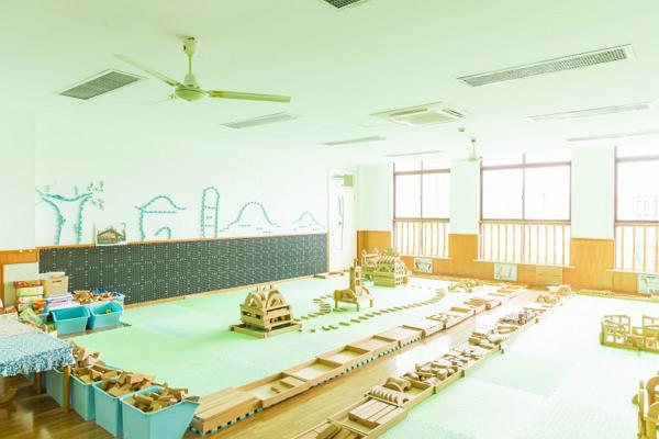#你的育儿经#哈佛研究：3岁和4岁上幼儿园的孩子，差别较大，家长可别送晚了