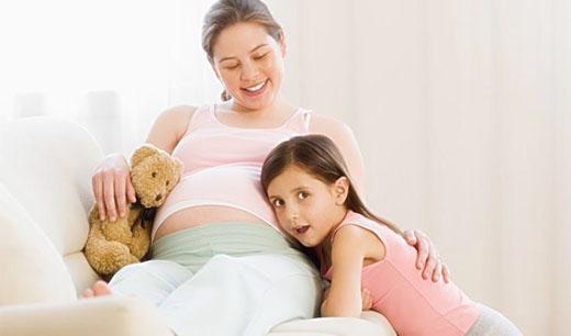 「超级宝妈」女性超这一年龄生二胎，受伤的除了自己，大宝也有附加的隐性伤害