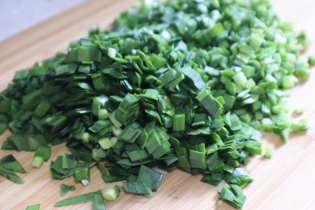 天一冷就馋热腾腾的饺子，这两种素菜做馅料，比肉馅还好吃