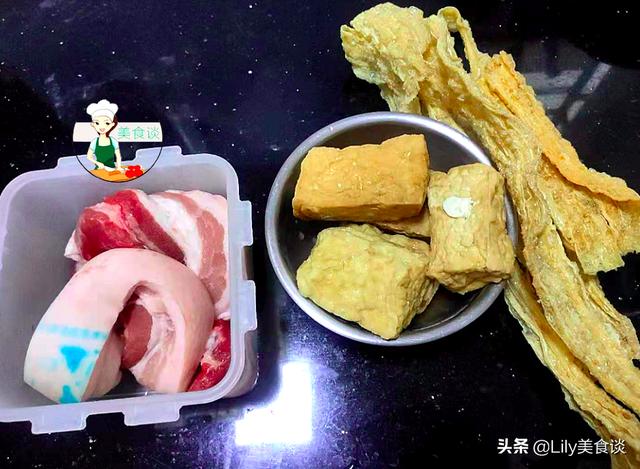 天冷了，炖上一锅这美味，营养又美味，大人孩子都爱吃，温暖过冬