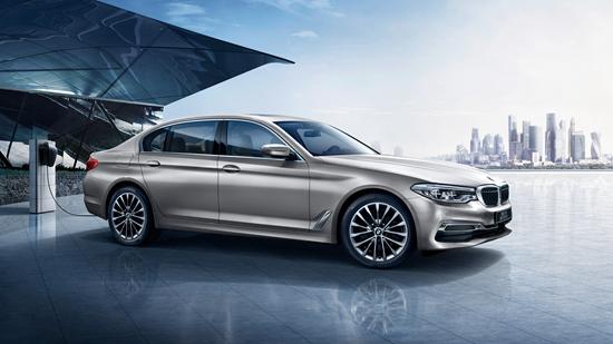 【中国经济网】纯电动BMW i4概念车揭开宝马新能源发展新篇章