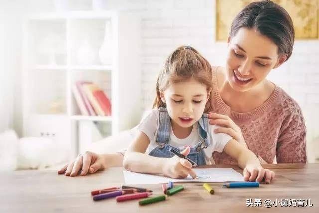 【你的育儿经】五岁男孩竟然写得一手好字，规整似印刷体，家长功不可没