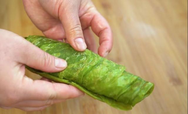 孩子不爱吃蔬菜，幺妹这样做，酥脆柔软又多层，挑食的孩子也爱吃