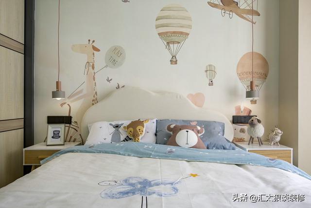 常见的装修风格看腻了，来看下现代风+轻奢的搭配吧，太有感觉了