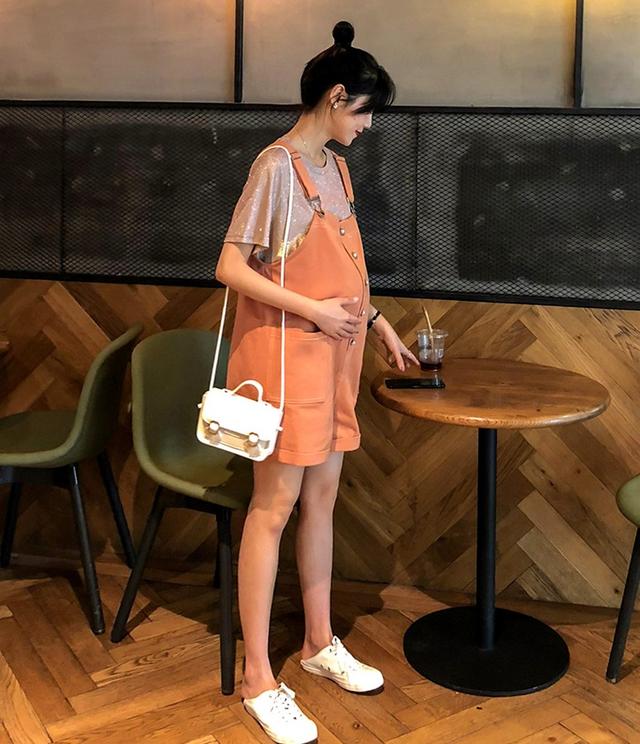 爱上你的微笑|多学学女明星的孕妇穿搭，夏季就是要这样选
