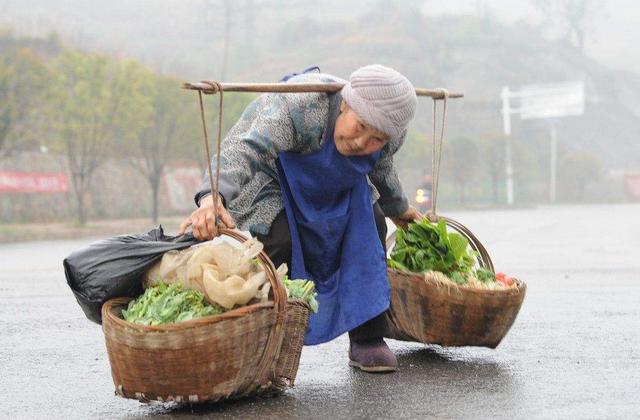 京东、阿里、滴滴浪费百亿？人民日报首批：不要太急功近利