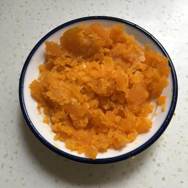 金沙虾，一个鲜字说不完，一口咬到底，才知道外酥里嫩是什么意思