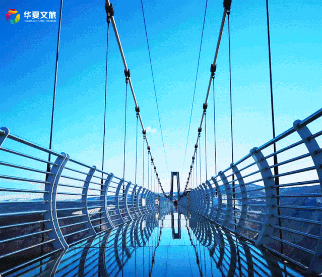 华夏城景区 5d网红玻璃桥,威海打卡新地标 80米高空,370米玻璃栈道