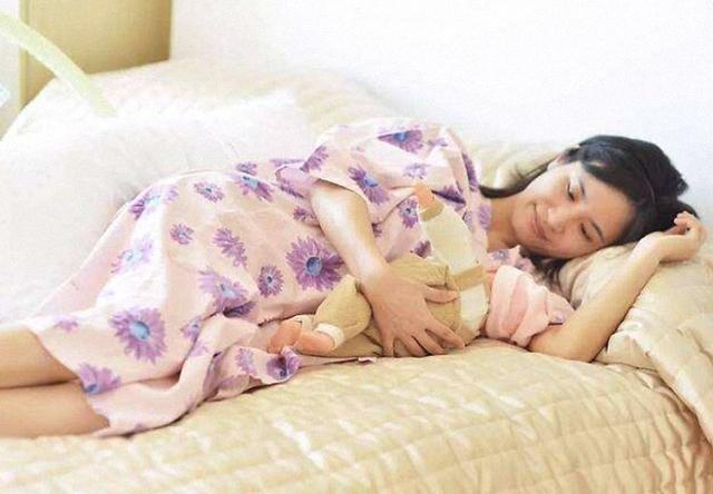 #你的育儿经#终于熬到宝宝出生，哺乳期宝妈能不能偶尔喝点酒呢