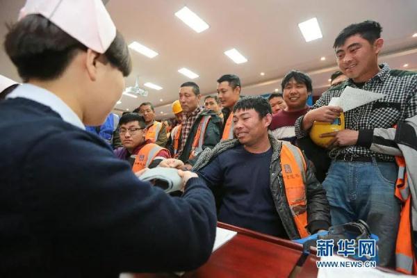 职业病|颈椎病和“鼠标手”到底算不算职业病,法定职业病目录何时“更新”?