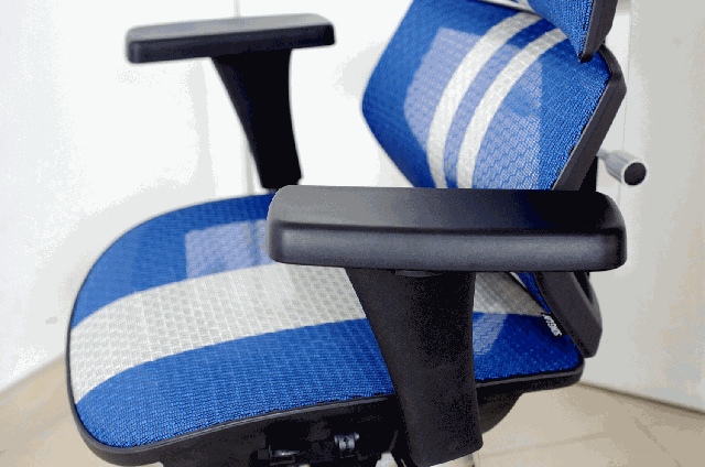 定制级别的舒适感，我添置了享耀家X5办公电脑椅