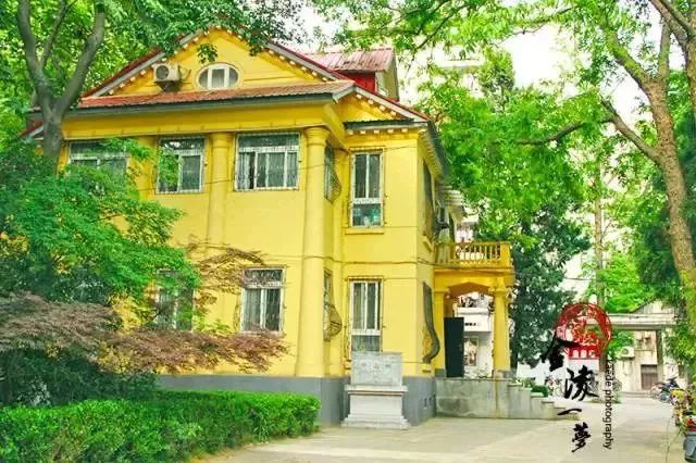 暖先生格调▲看完这些最美大学，我决定今晚再多学1小时！