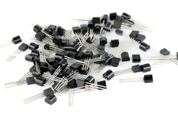 马斯克|马斯克上周亏损270亿美元 | 悦读全球