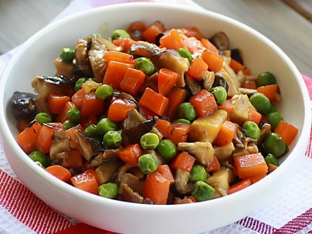 精选40款佳肴推荐，每天有新菜款款不重样，选几道为家人加餐吧