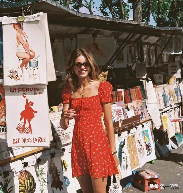 时尚迪科穿上它脸能小一圈！「复古小方领」时髦感爆棚，请立刻安排