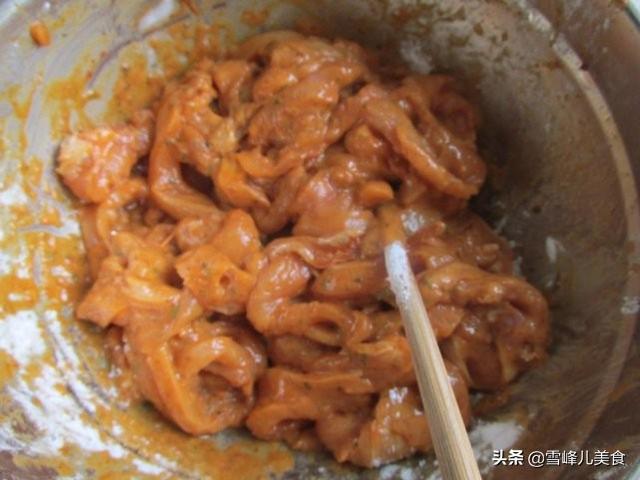 猪肉羊肉太贵，这肉6块钱一斤，简单做1盘，外酥里嫩特别香