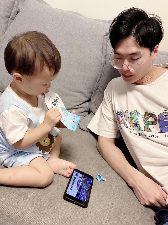 幸福相守|这届爸爸晒哄娃绝招，妈妈们群吐槽，弹幕亮了