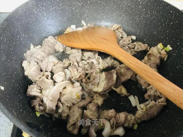 堪比吉野家的秘制肥牛饭，你一定要试试