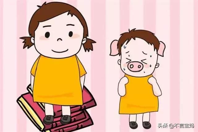 [你的育儿经]兄妹刚出生就一直亲，护士都分不开，这一幕实在太暖心了