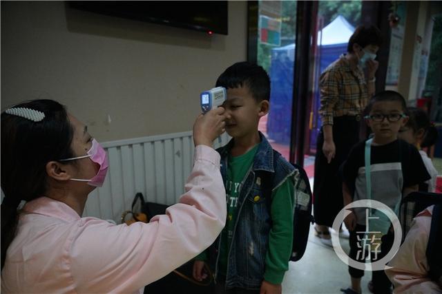 你的育儿经|开园了！萌娃们终于又回到了熟悉的幼儿园……