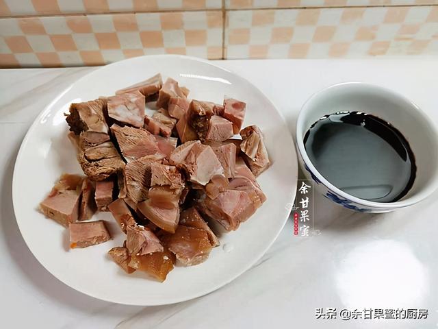 羊肉焖饭，简单又味美，焖一焖上桌，一锅搞定午餐