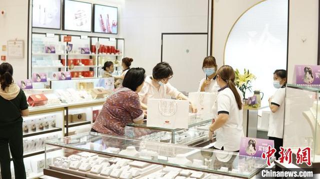 “悦己型消费”在琼兴起“买买买”成妇女节打开方式