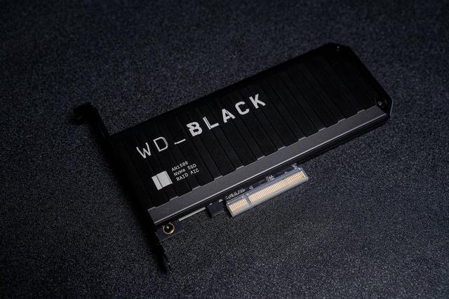 万物皆可RGB，极致性能WD_BLACK AN1500评测