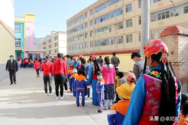 你的育儿经|卓尼幼儿园开园啦！直击“神兽归园”第一现场！