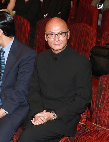 曾在影坛名声大震，因脑中风瘫痪，如今62岁人财两空无人照料|fun娱乐