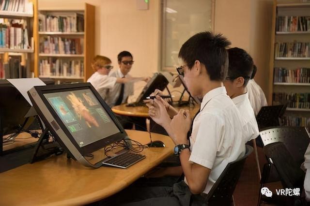 瑞立视智能3D交互系统——视点追踪全息3D和人机交互极致融合