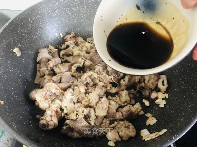 堪比吉野家的秘制肥牛饭，你一定要试试