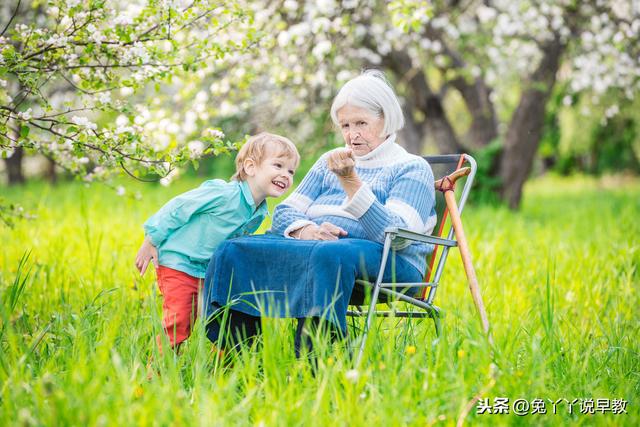 超级宝妈：那些装了摄像头观察老人带孩子的家庭，最后崩溃了谁？