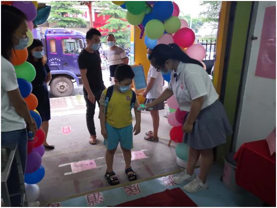 你的育儿经|实拍!四会幼儿园返园第一天,小朋友们终于又见面啦!