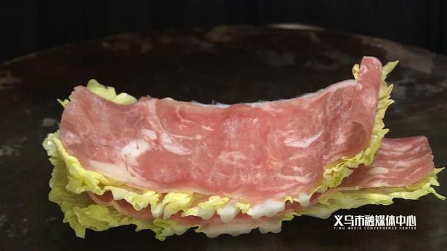 天冷了，来一道热乎乎的白菜肥牛锅吧