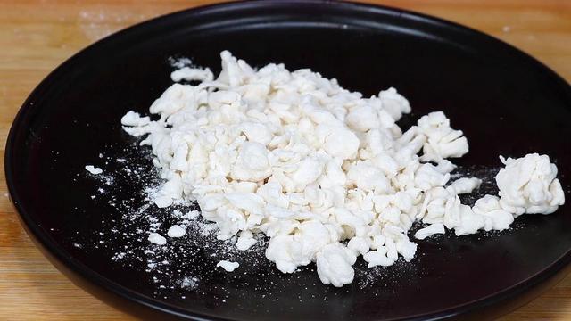 天冷想吃疙瘩汤，教你一招，不用筷子搅，1分钟5000个