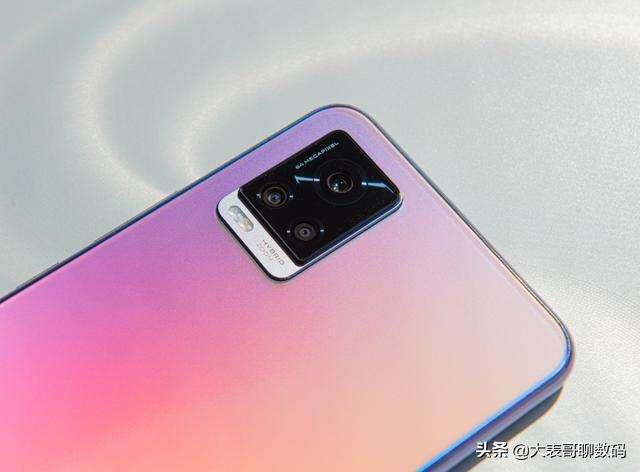 花2798买了vivo S7，本以为是神机，结果却是高价低配