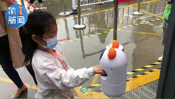 你的育儿经|西安幼儿园开学第一天:有人欢天喜地,有人哭天喊地