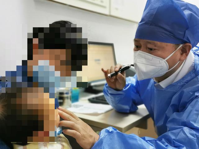 超级宝妈|宝宝总长“长眼屎”宝妈以为上火一个月换三种奶粉