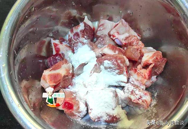 明日进入腊月，这肉记得要多吃，鲜香又营养，炖一锅上桌太鲜美了