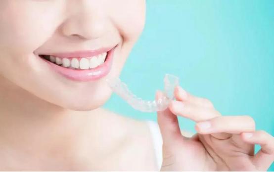 牙齿|隐形矫治器3990元补贴计划 在第三届正畸学高峰论“正”会上启动