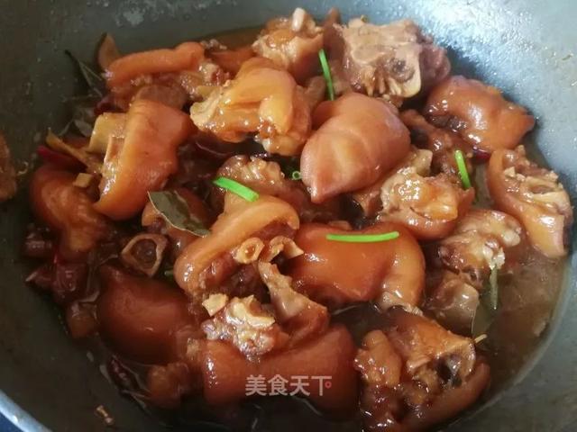 猪蹄这样做，软而不烂，肥而不腻！香糯可口，入口即化！家人超爱吃