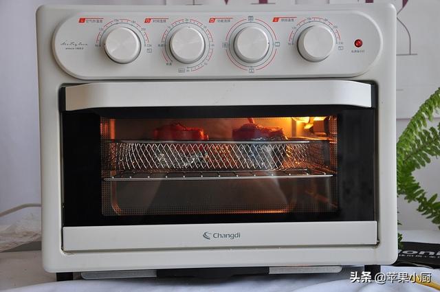 西红柿这样做，味道真的很独特，孩子挑食的，可以试一试