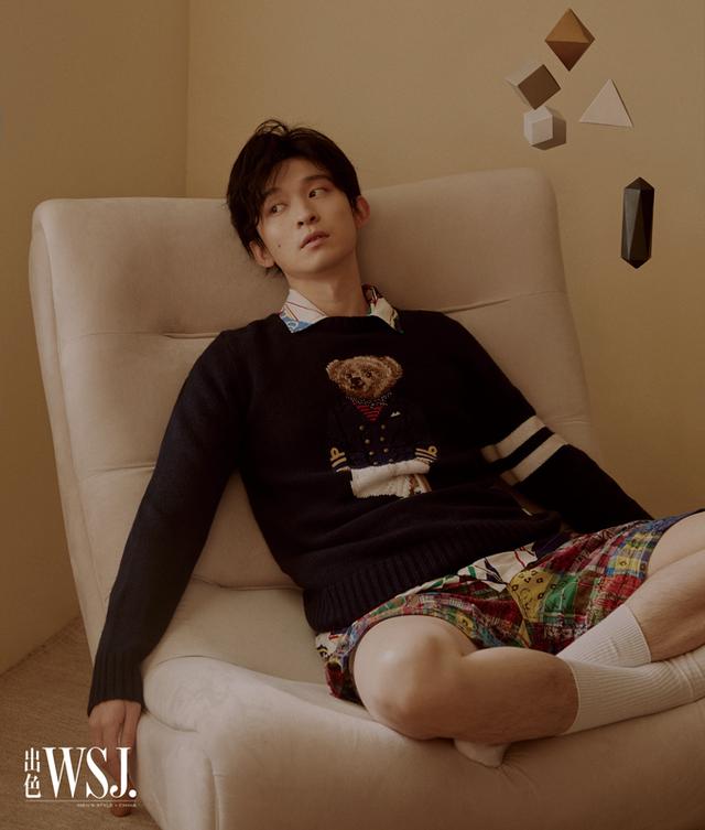 董子健杂志大片 再现中世纪油画质感新华网客户端